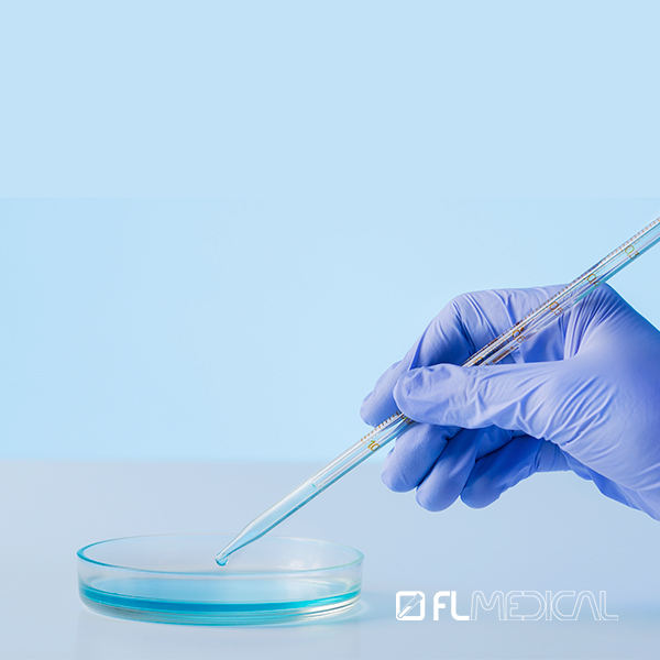 90 mm Safe-Lock Petri dishes: safety and control for microbiological analysis